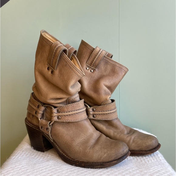 Frye Carmen Harness Short Boots, Grey Sz US 7 (Runs big) - Picture 2 of 13